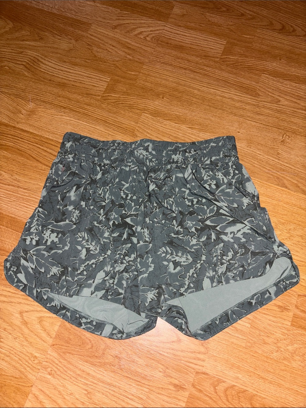 REI Women’s Floral Print Elastic Waist Shorts — green